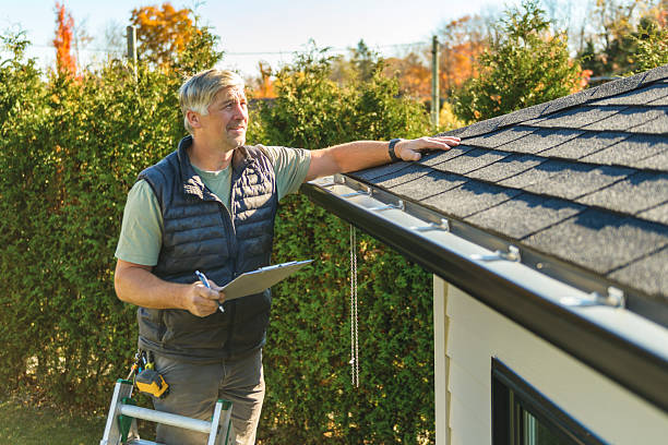 Professional Emergency Roof Repair technician working in Dacono, CO